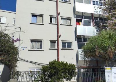 Trabajos de rehabilitación de fachada en el Barrio de la Salud, en Santa Cruz de Tenerife.